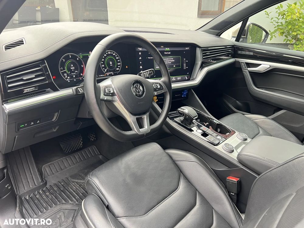 Volkswagen Touareg - 10