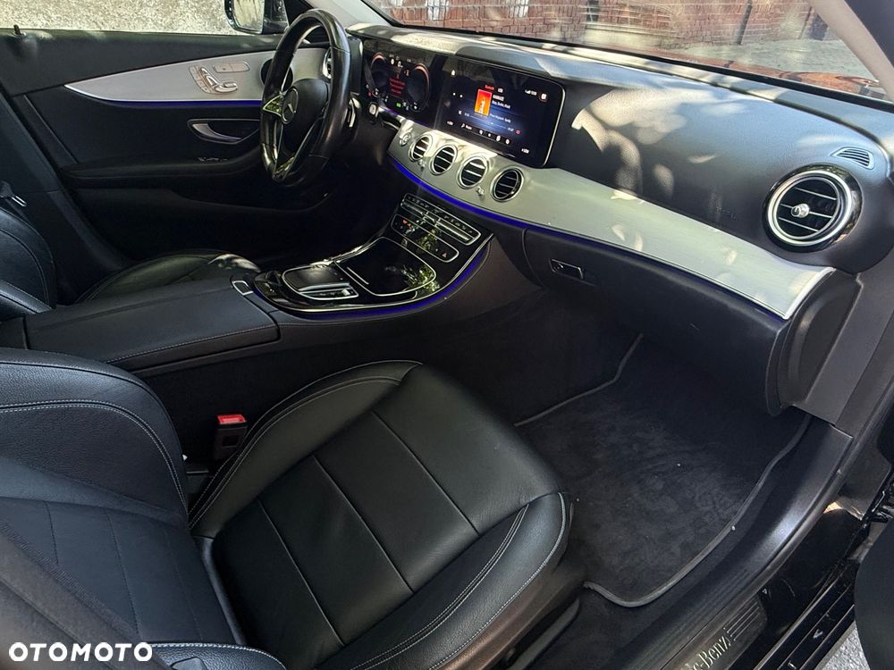 Mercedes-Benz Klasa E 300 de 4Matic 9G-TRONIC Exclusive - 9