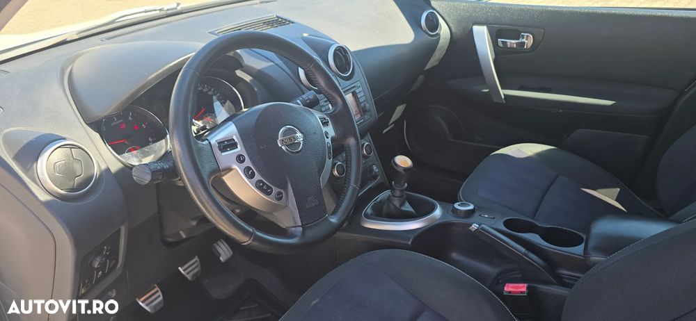 Nissan Qashqai 1.6 DCI 4 x 4 DPF tekna - 16