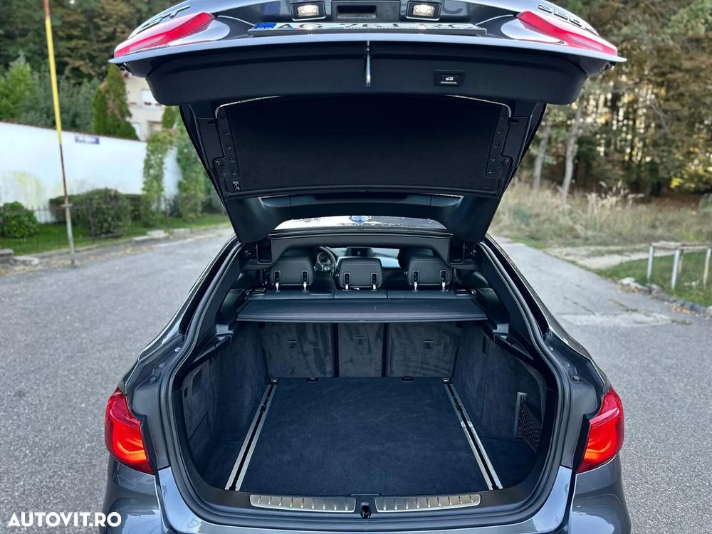 BMW Seria 3 320d GT xDrive AT - 13