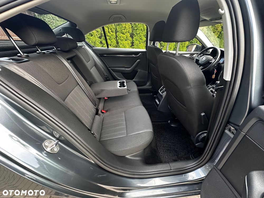 Skoda Octavia 2.0 TDI Style DSG - 20