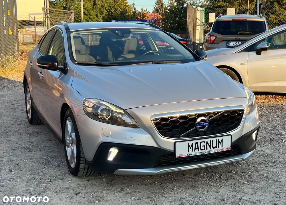 Volvo V40 Cross Country D2 Momentum - 31