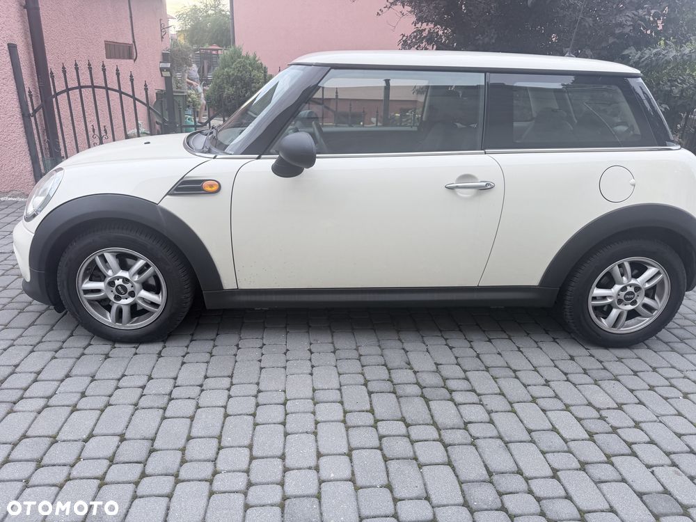 MINI ONE - 1