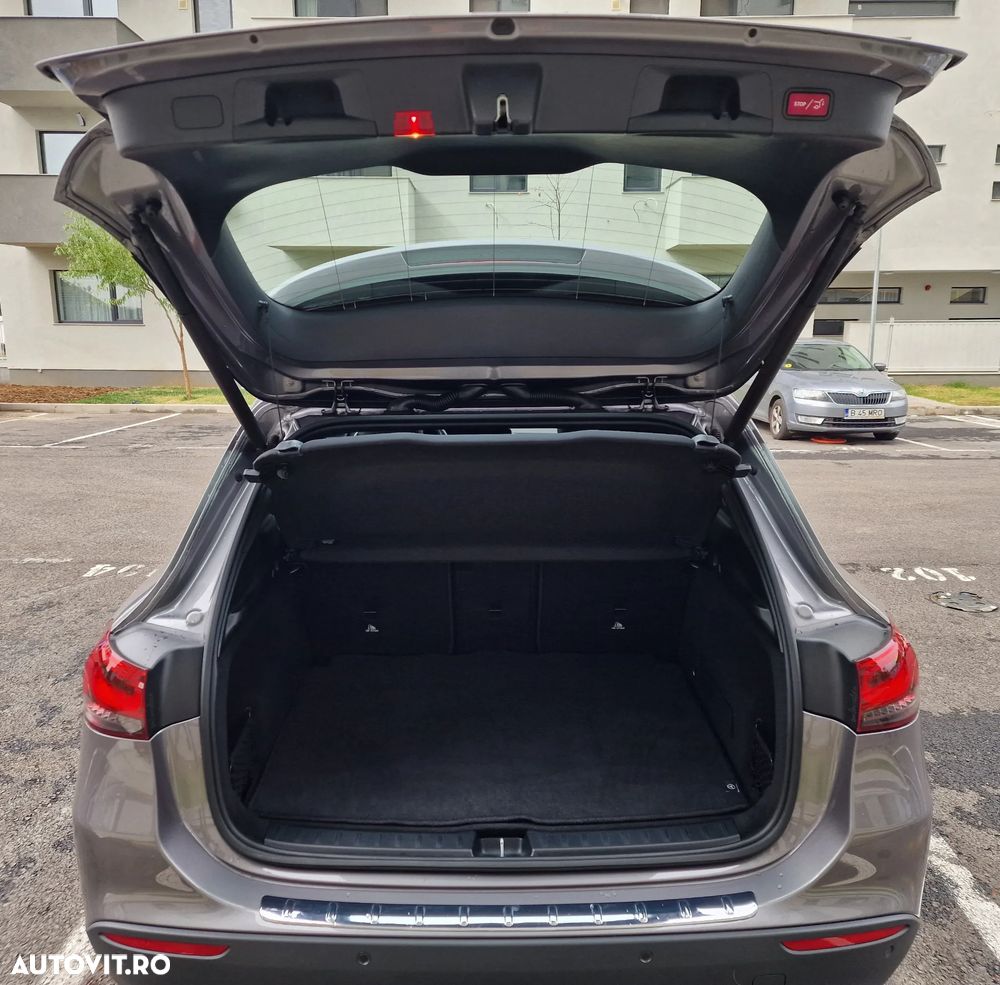 Mercedes-Benz GLA - 10