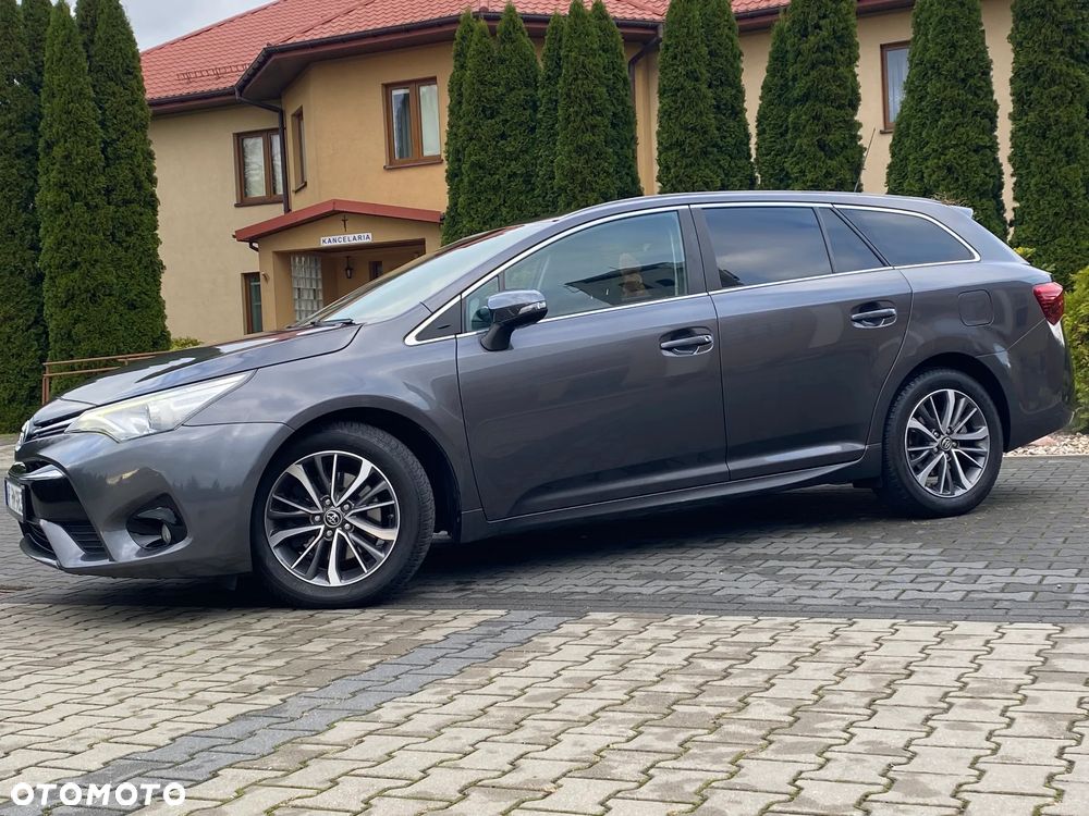 Toyota Avensis 2.0 D-4D Prestige - 5