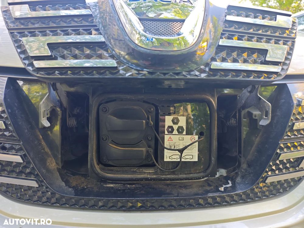 Dacia Spring Expression - 15