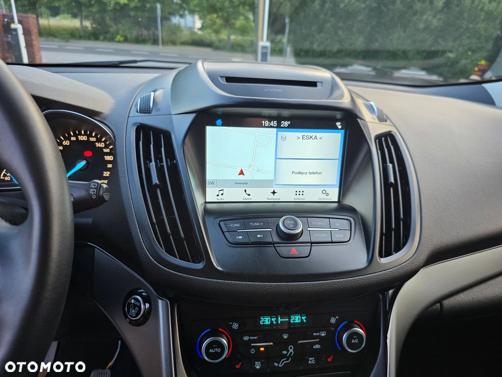 Ford Kuga 1.5 EcoBoost 2x4 Titanium - 20