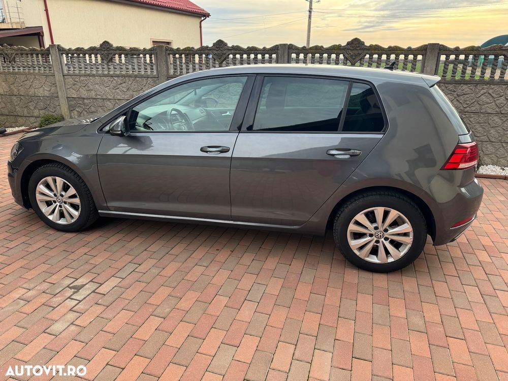 Volkswagen Golf - 9