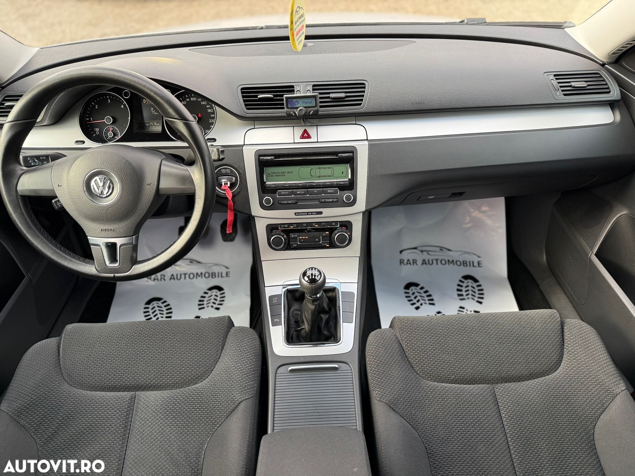 Volkswagen Passat - 8