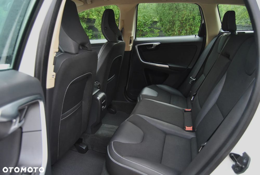 Volvo XC 60 - 6