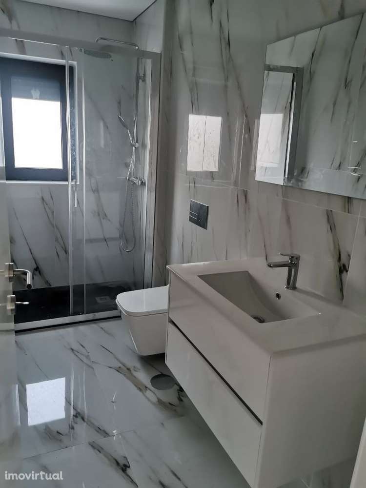 Moradia T3+1 de luxo em S. Torcato - Grande imagem: 5/11