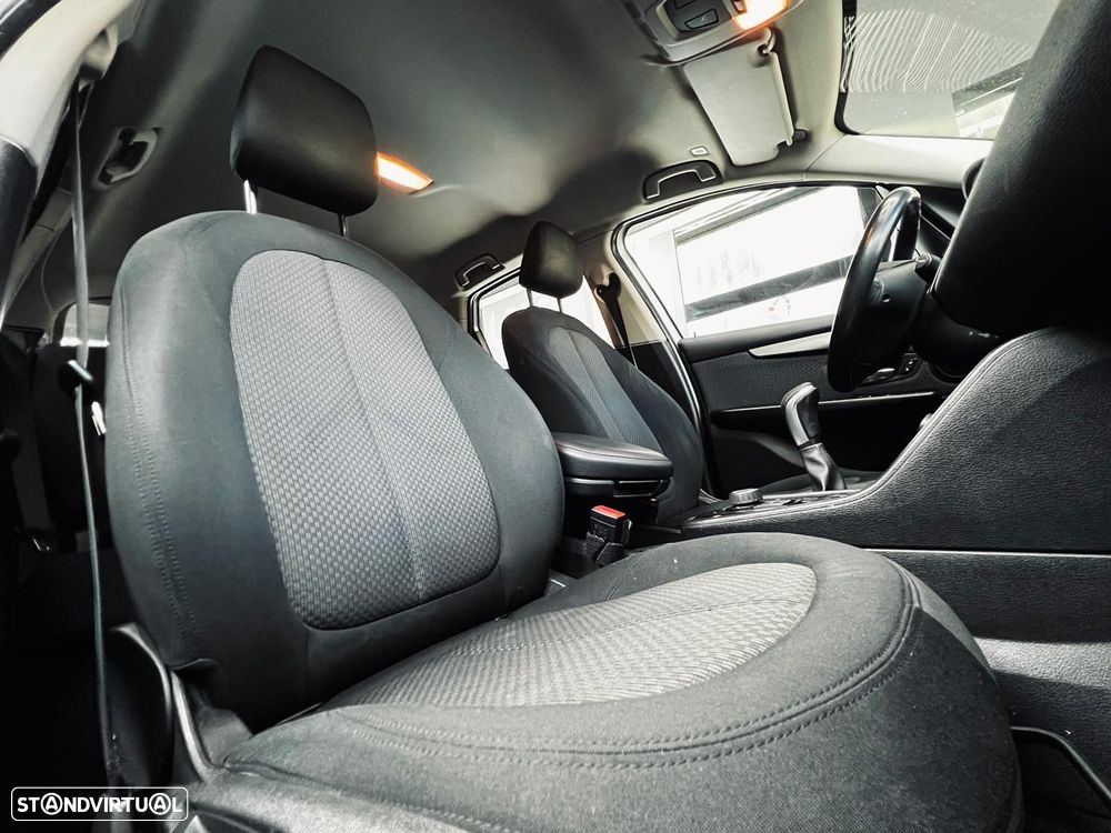 BMW 216 Active Tourer d Advantage - 30