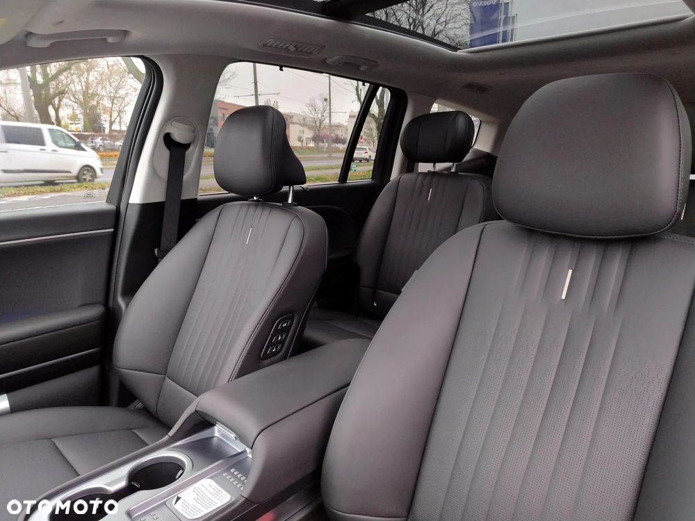 Hyundai IONIQ 9 110kWh Calligraphy AWD - 11