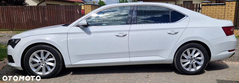 Skoda Superb 2.0 TDI SCR Ambition DSG - 2