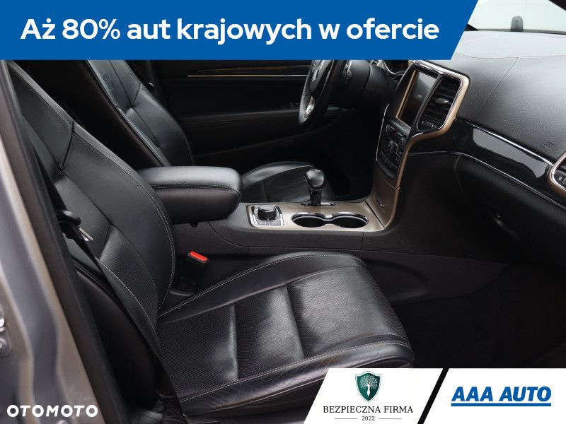 Jeep Grand Cherokee - 10