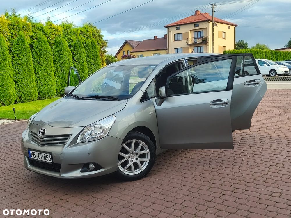 Toyota Verso 1.8 Sol plus NAVI - 19
