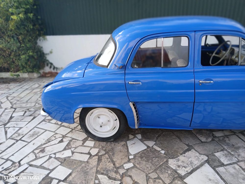 Renault Dauphine - 4