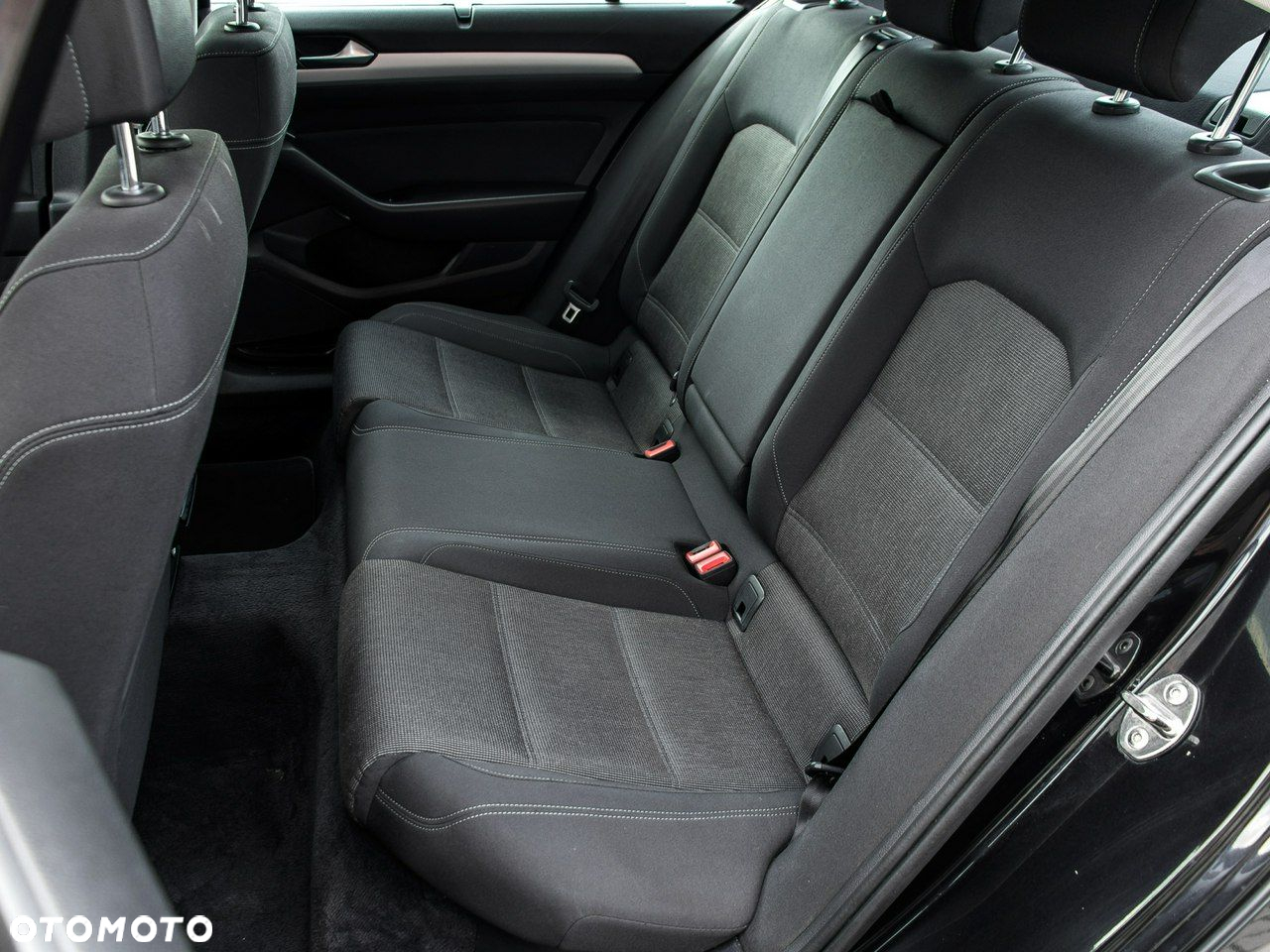 Volkswagen Passat 2.0 TDI BMT Highline DSG - 16
