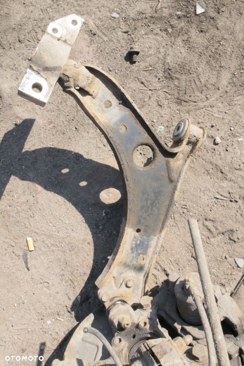 zwrotnica prawa mcperson VW Golf V 1.4 TSI - 5