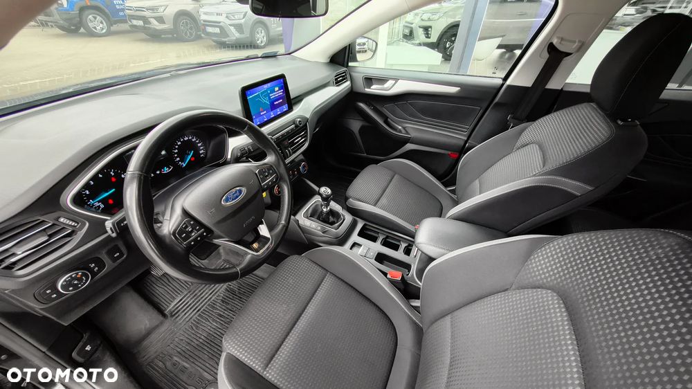 Ford Focus 1.0 EcoBoost Trend - 21