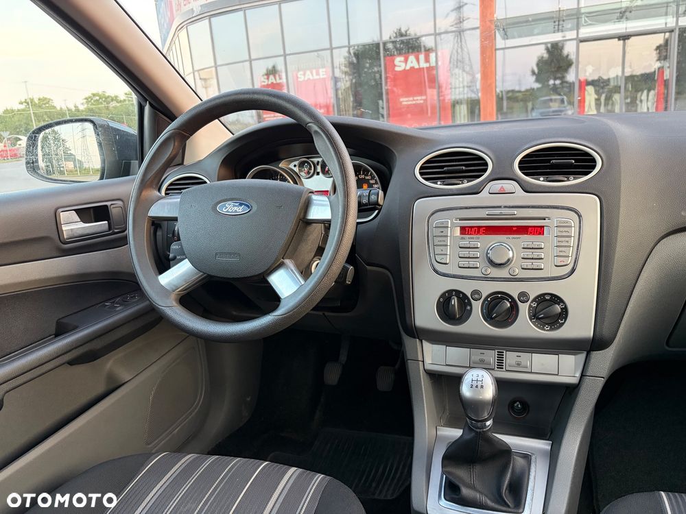 Ford Focus 1.6 Comfort - 9