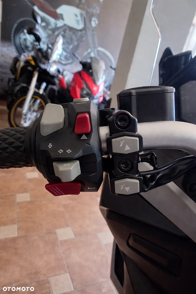 VOGE SR1 ADV - 8