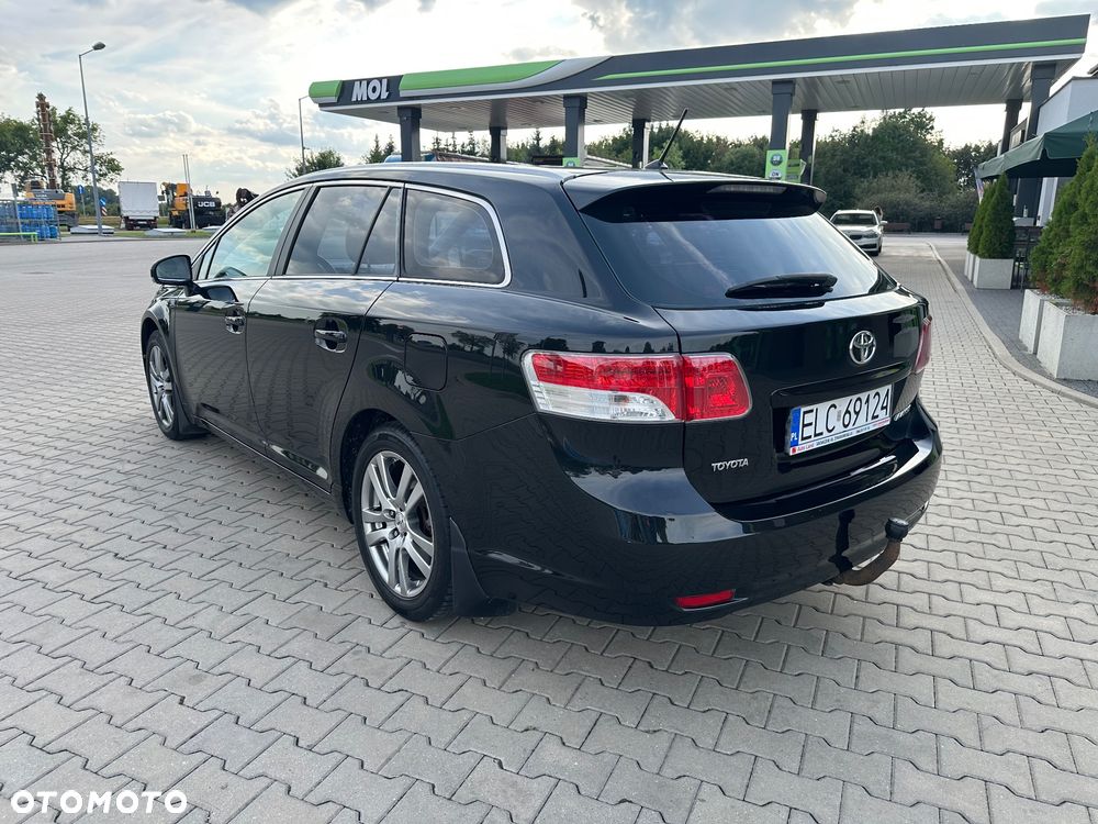 Toyota Avensis 1.6 Life - 5