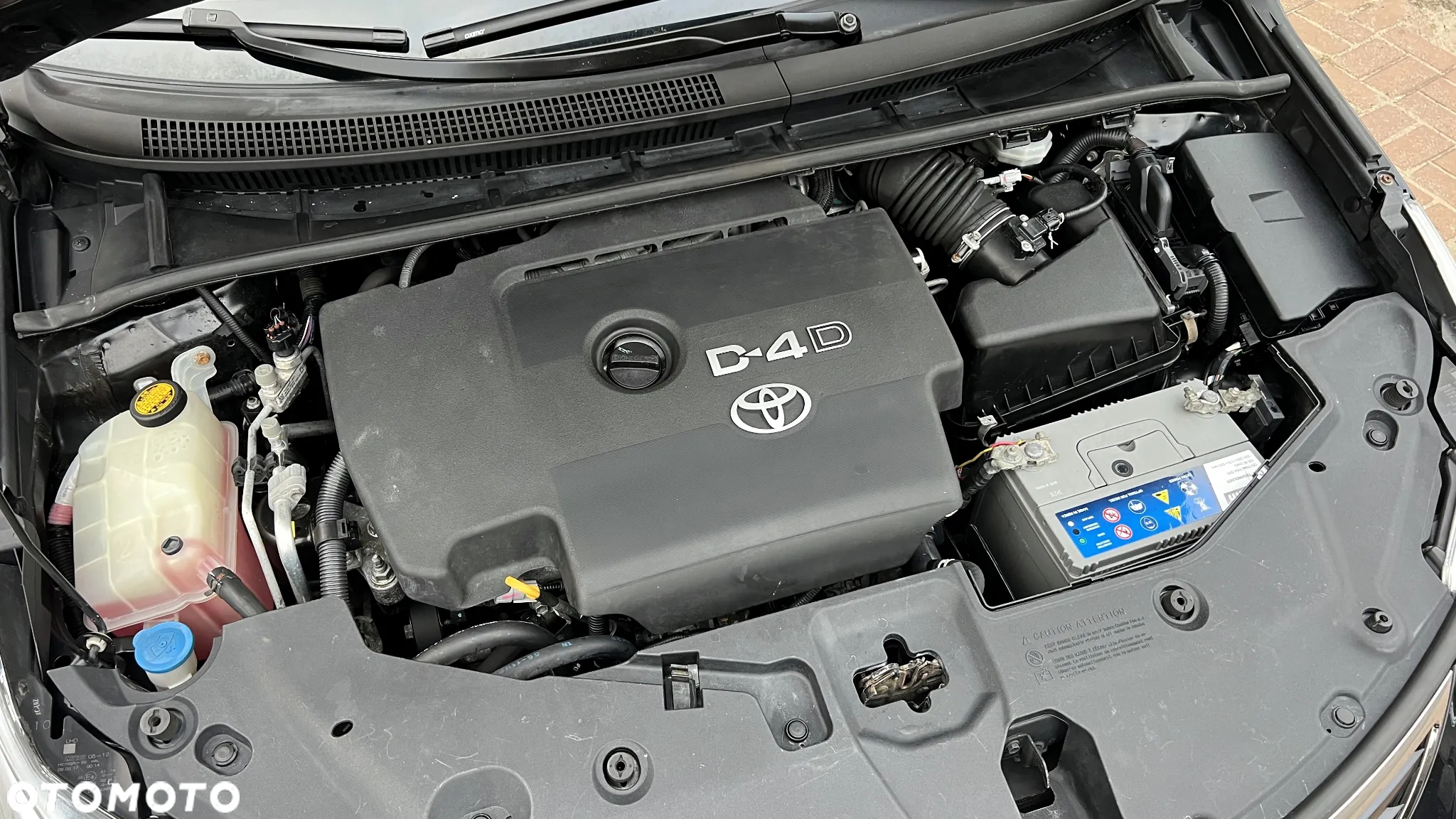 Toyota Avensis Combi 2.0 D-4D - 33