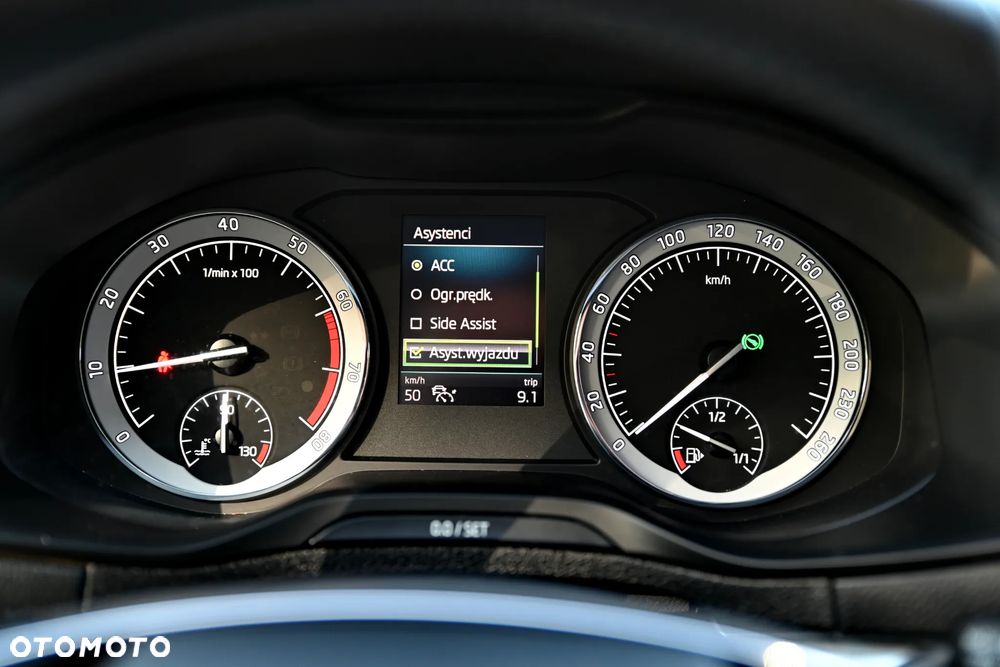 Skoda Karoq 1.5 TSI ACT DSG Sportline - 29