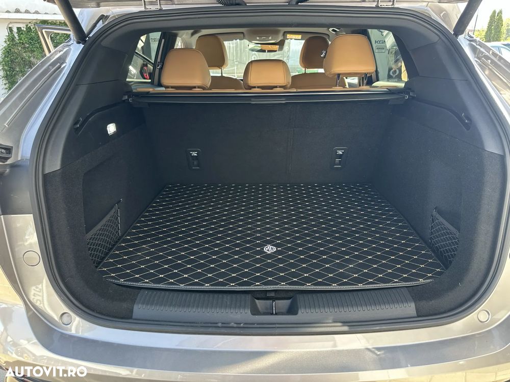 MG HS Luxury - 13