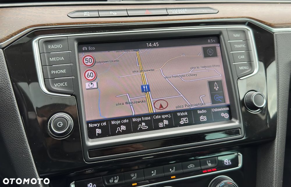 Volkswagen Passat 2.0 TSI (BlueMotion Technology) DSG Highline - 24