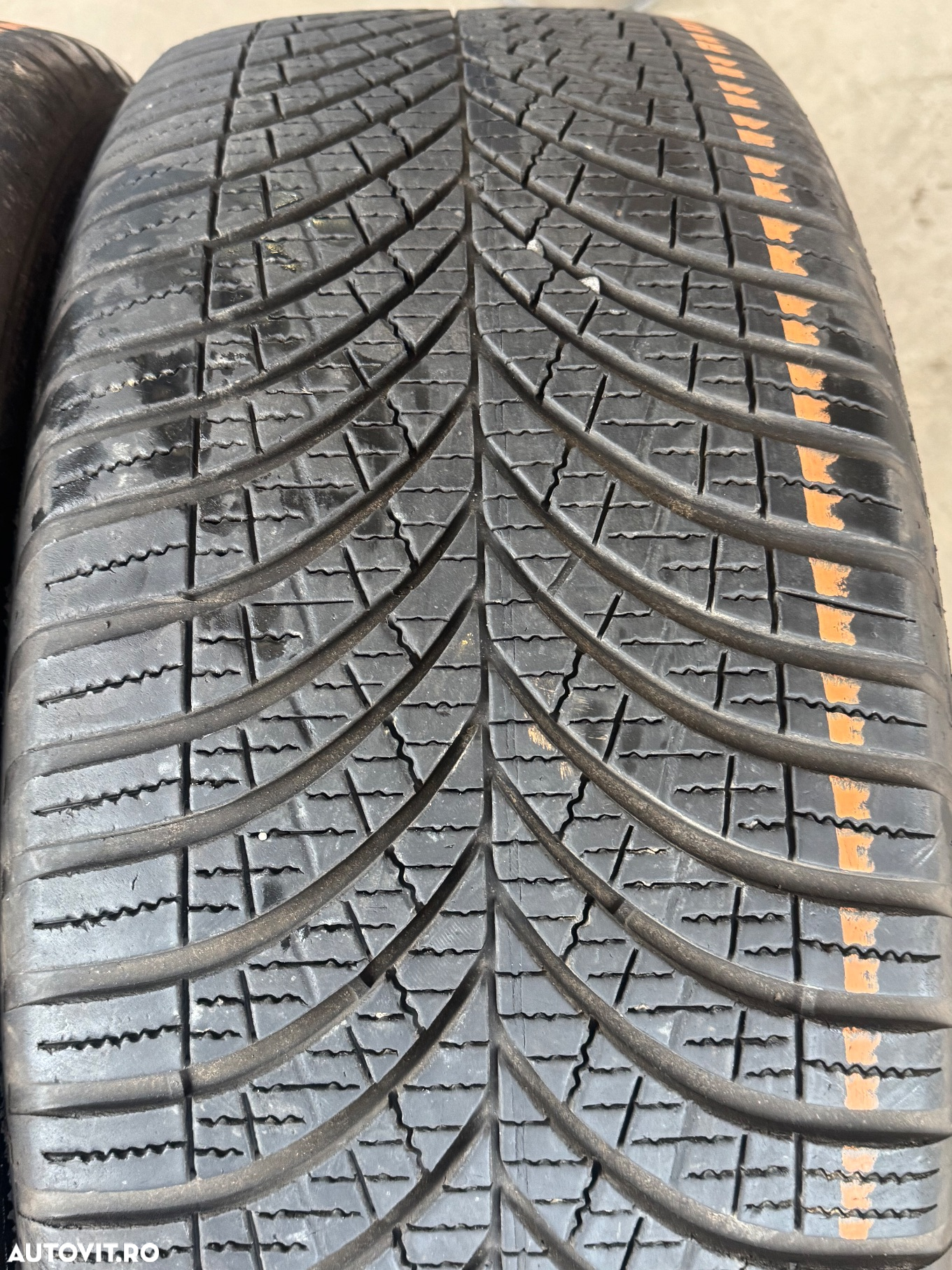 Vând 2 anvelope 275/45/20 goodyear allseazon ca noi - 4