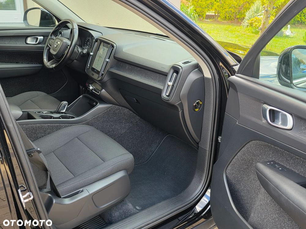 Volvo XC 40 D3 AWD Momentum - 24