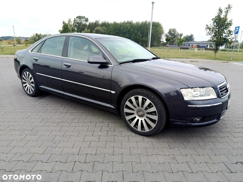 Audi A8 4.2 Quattro - 2