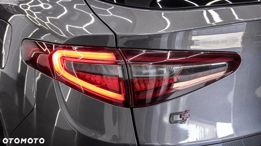 Alfa Romeo Stelvio 2.0 Turbo Veloce Q4 - 13