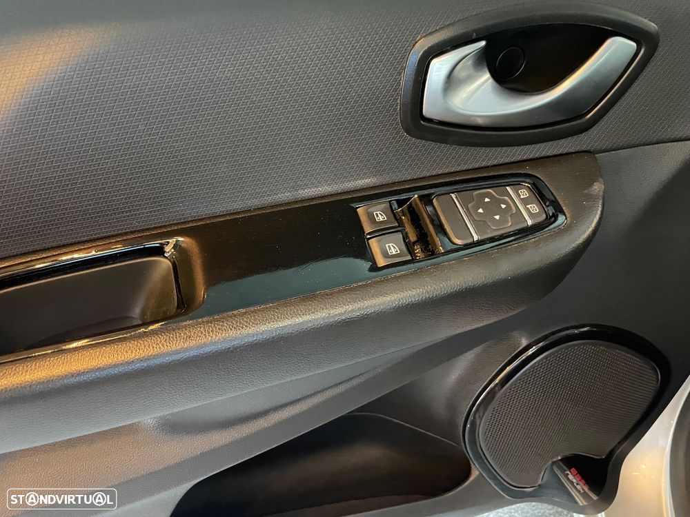 Renault Clio (Energy) dCi 90 Start & Stop INTENS - 10