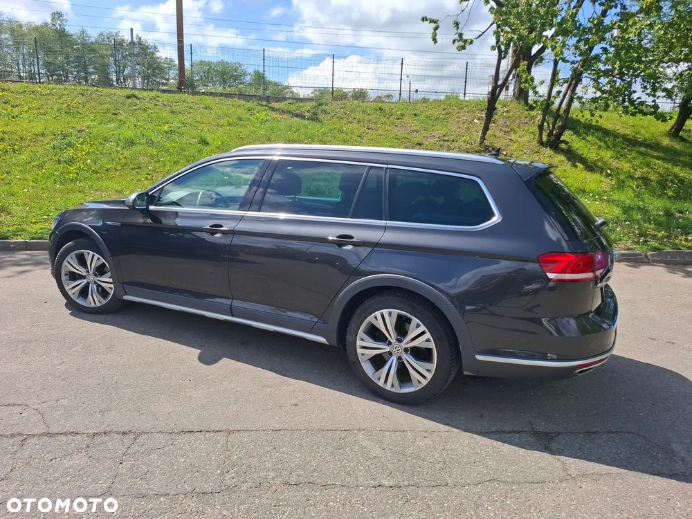 Volkswagen Passat - 2