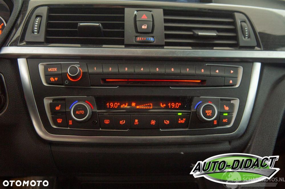 BMW Seria 3 - 30