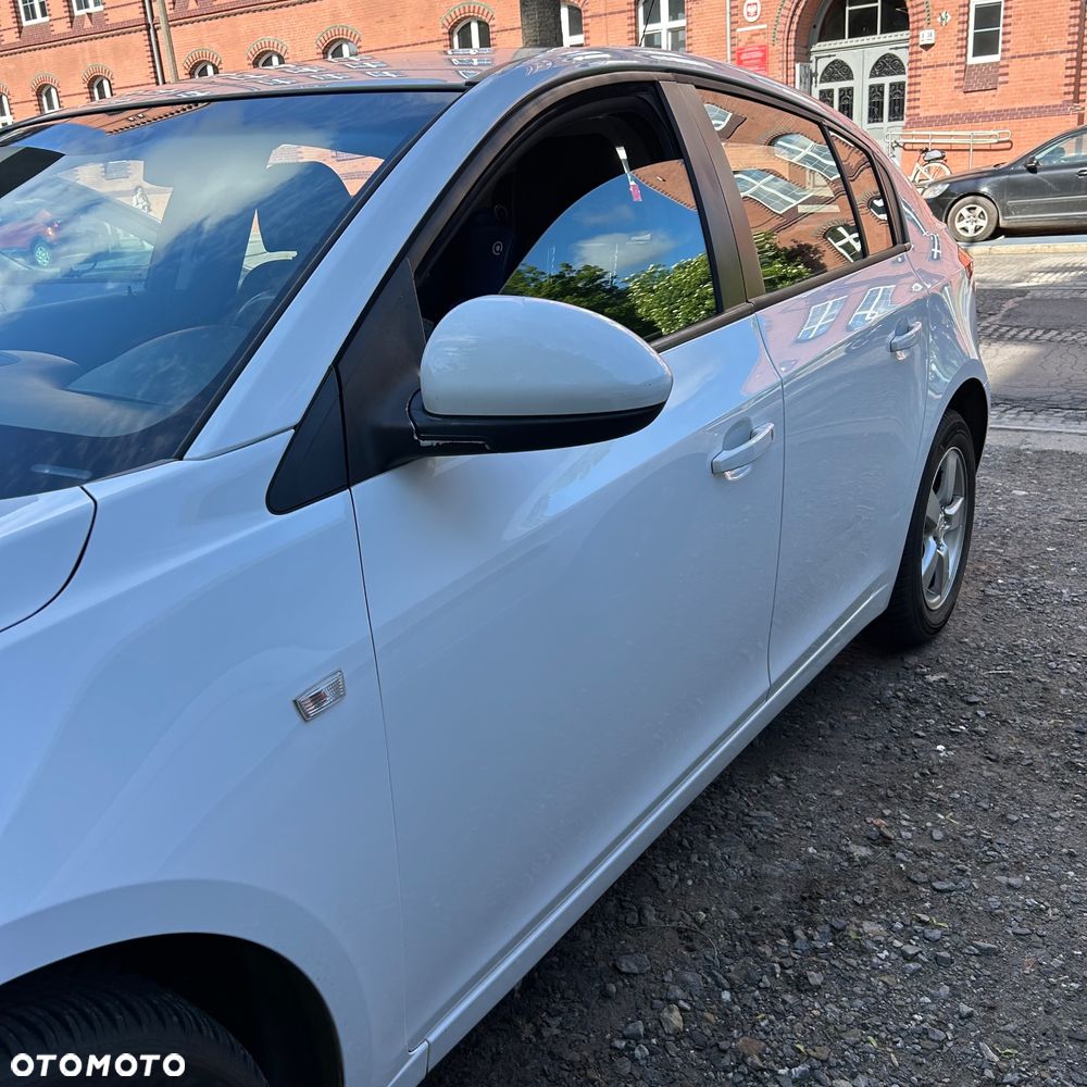 Chevrolet Cruze 1.6 LT+ - 2