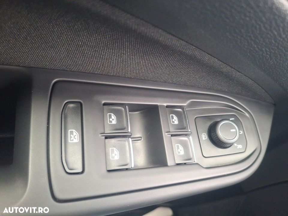 Volkswagen Golf - 12