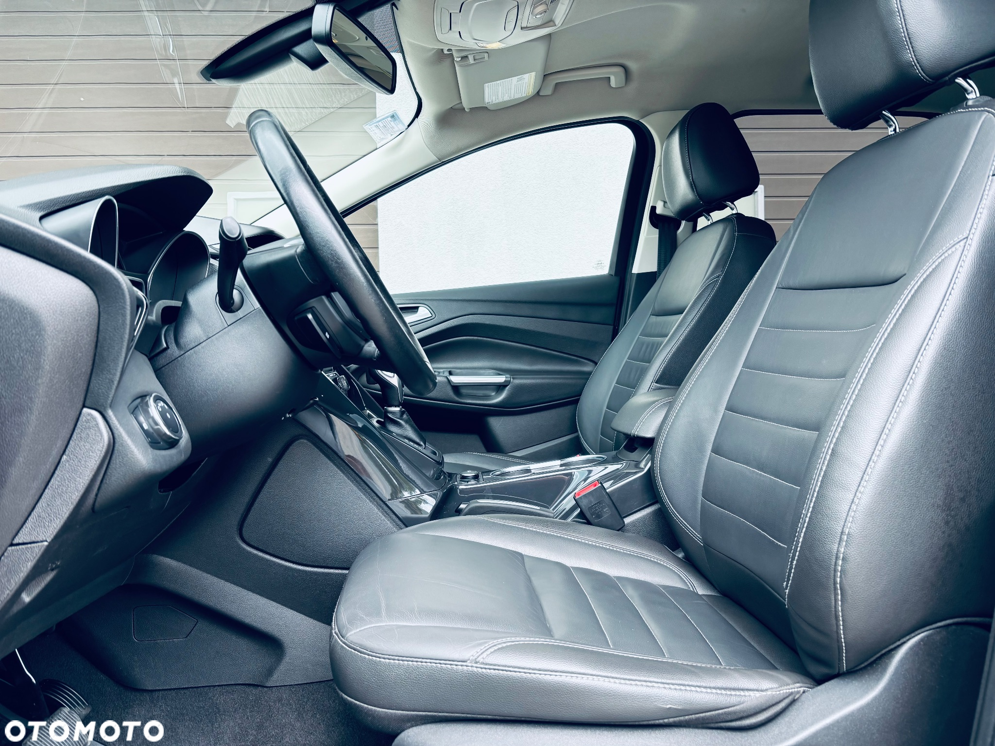 Ford Escape 2.0 EcoBoost AWD Titanium - 10