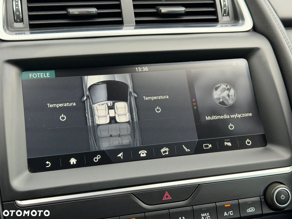 Jaguar E-Pace P200 AWD R-Dynamic - 31