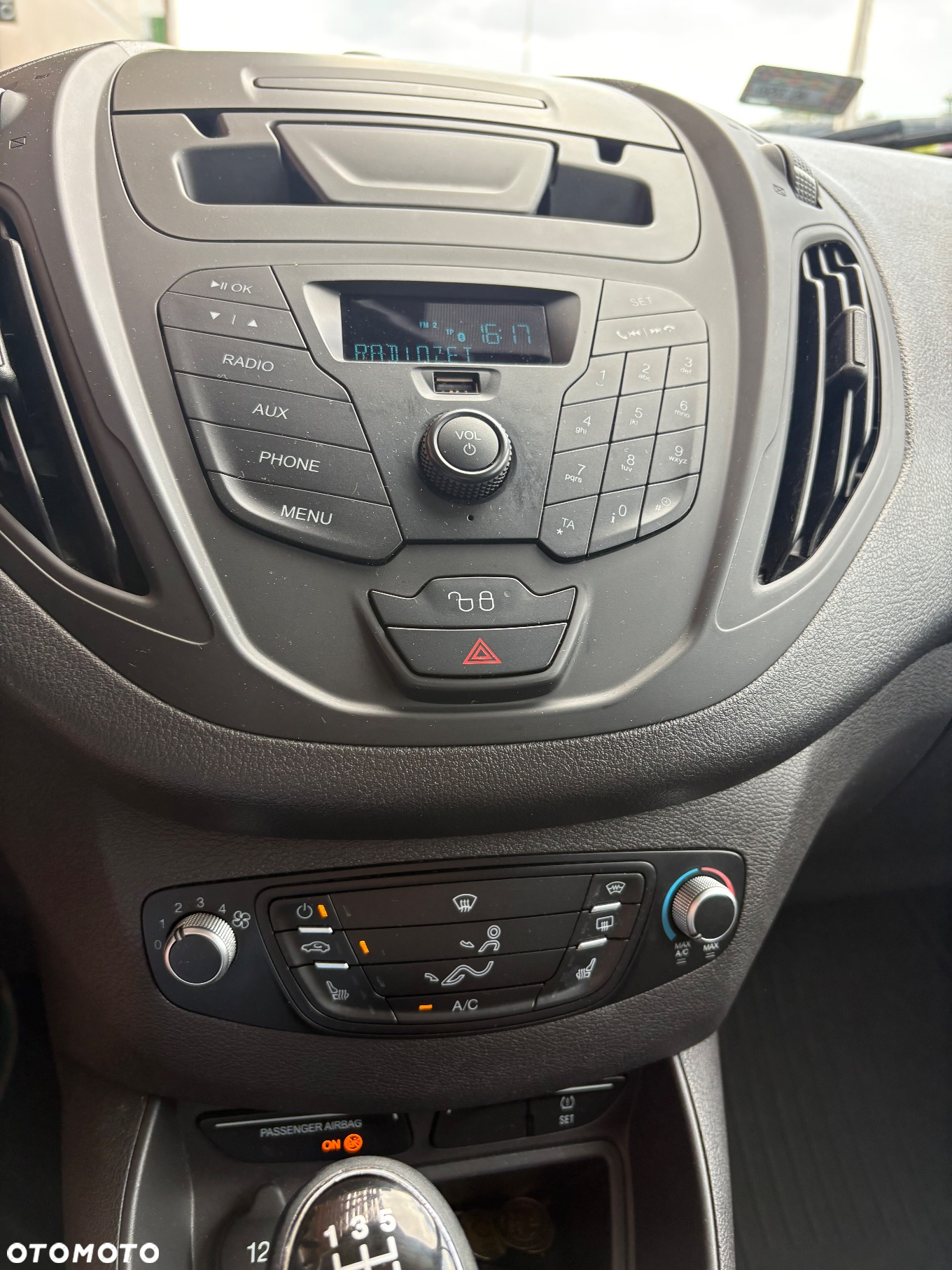 Ford Tourneo Courier - 22