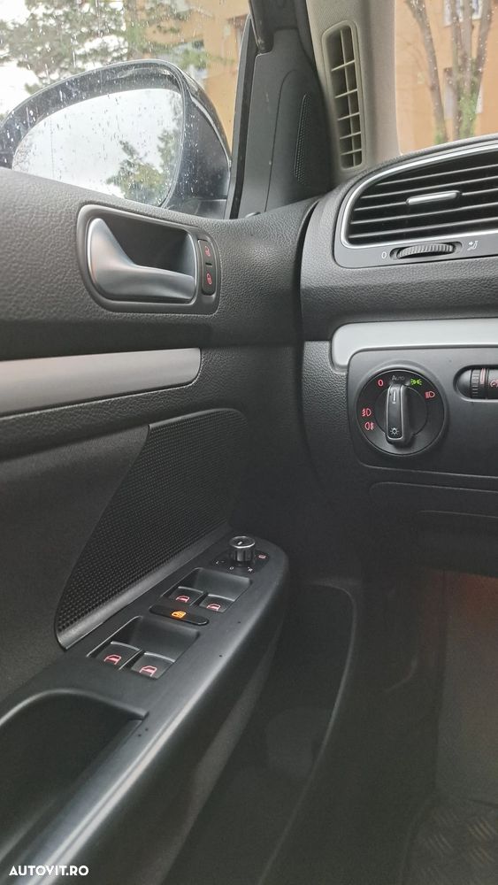 Volkswagen Golf 1.6 TDI DPF DSG Highline - 10