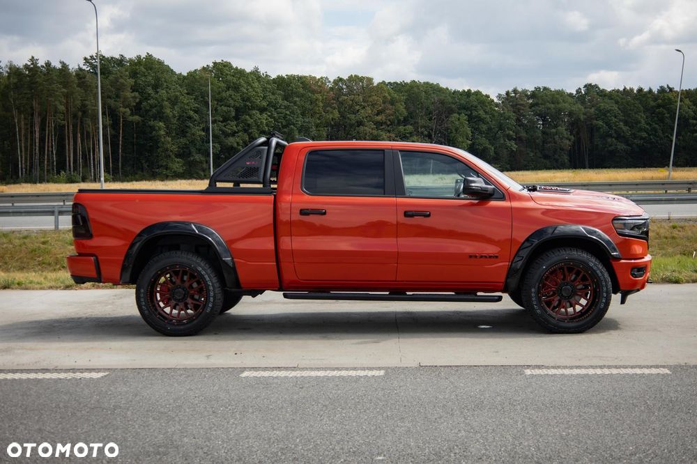 RAM 1500 5.7 Crew Cab Longbed Laramie Black - 16