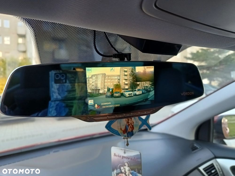 Hyundai i30 1.6 Classic + - 12