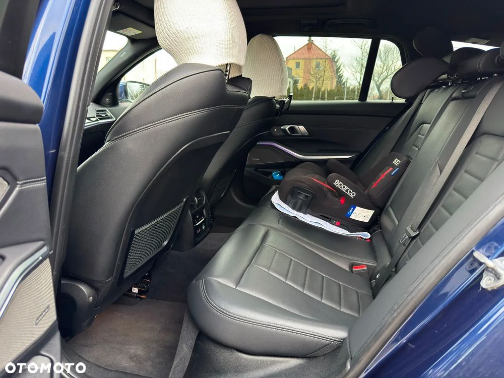 BMW Seria 3 320d xDrive Luxury Line - 31