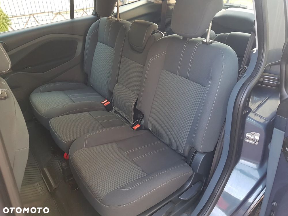 Ford Grand C-MAX - 21