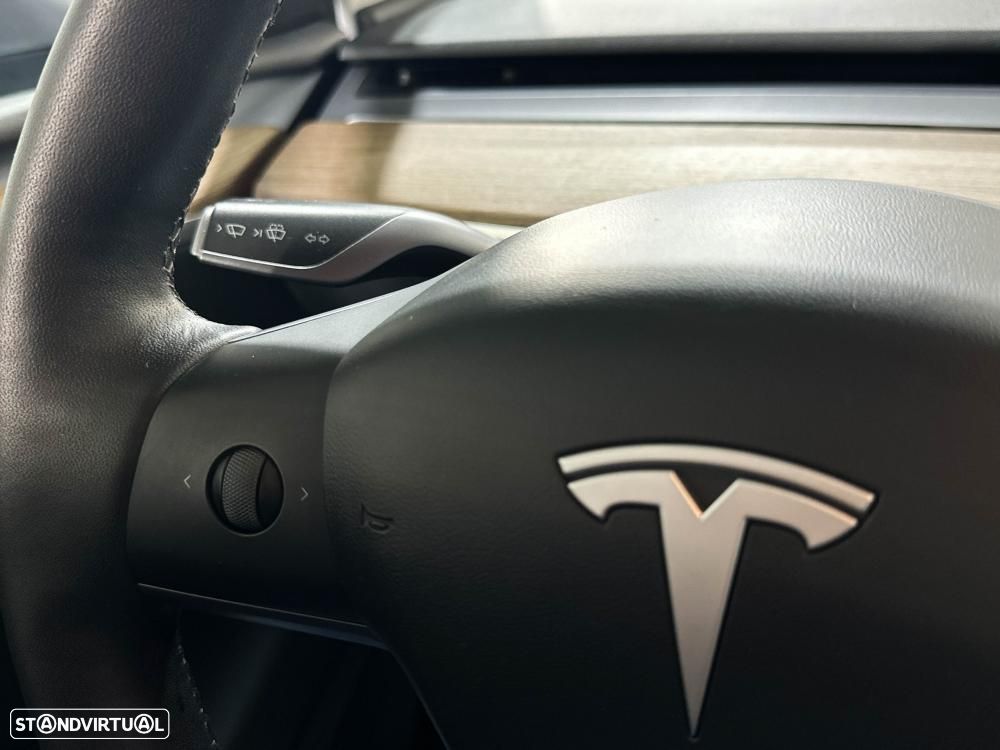 Tesla Model Y Performance Dual Motor AWD - 37