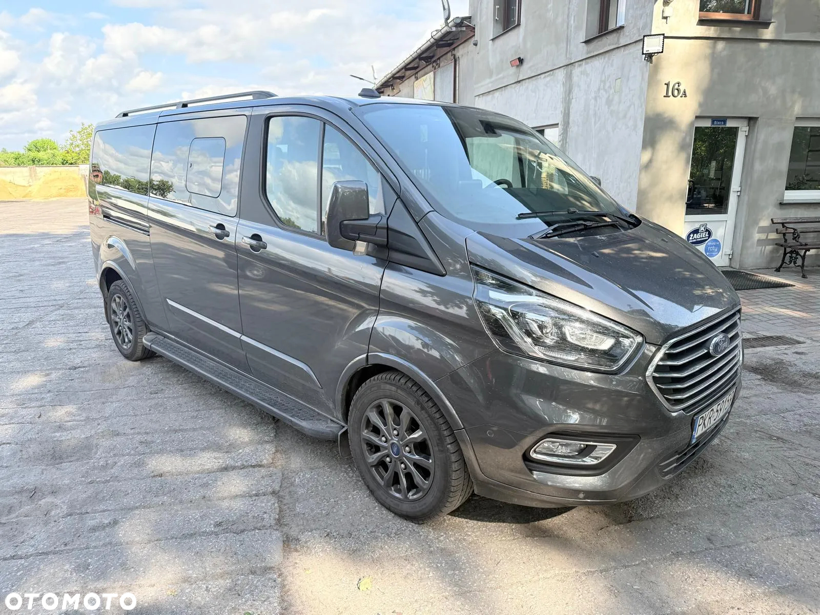 Ford Tourneo Custom - 9